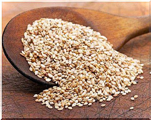 Sesame seeds contain calcium, which strengthens your teeth