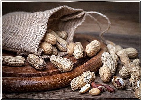 Peanuts belong to the group of edible seeds and seeds, which are good for health