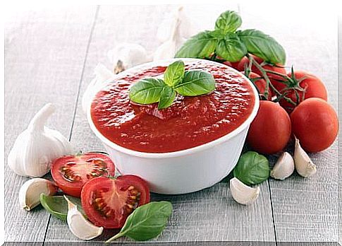 Tomatoes, tomato sauce