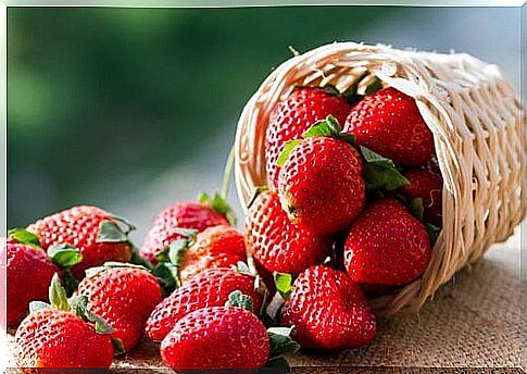 Regular consumption of strawberries is good for the health of your arteries