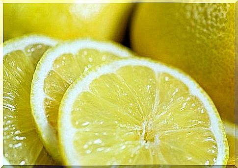 Lemon slices