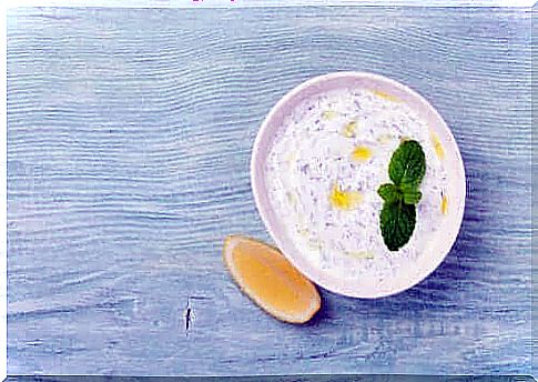 A delicious homemade recipe for yogurt sauce