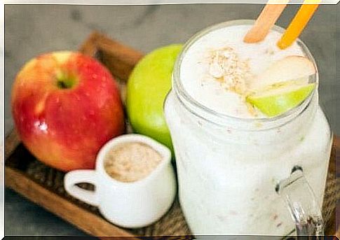 A healthy heart with oatmeal and apples