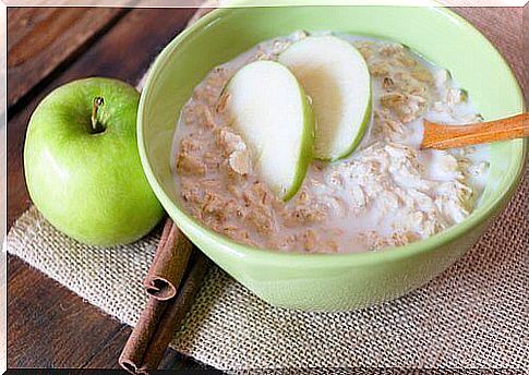 oatmeal with apples