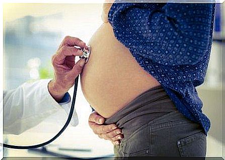 Pregnant woman is checked for pregnancy poisoning