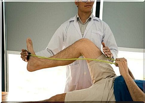 Physiotherapy with elastic