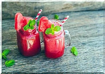 Learn how to make a delicious strawberry and watermelon slushie