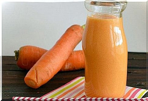 Carrot juice - strengthen your bones