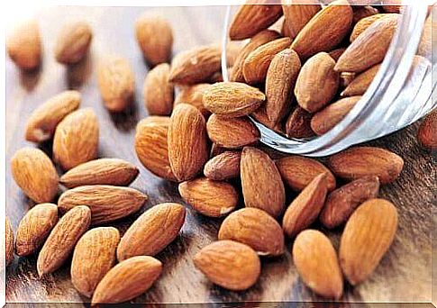 Almonds are full of healthy nutrients