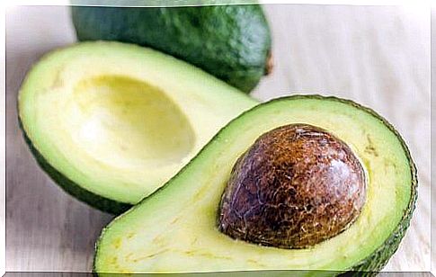 Avocado is one of the ingredients that have really beneficial effect on dry hair