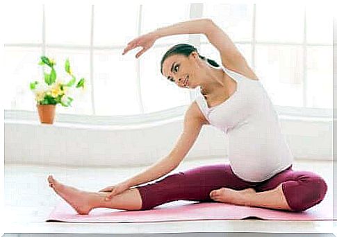 Woman exercising to deal with a postpartum depression