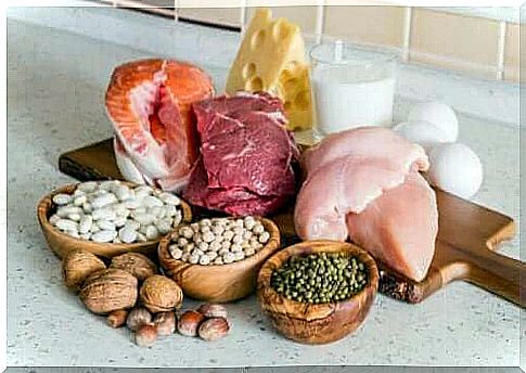 Low fat proteins are examples of what one should eat during a pregnancy